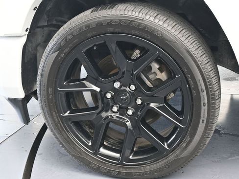 Used 2021 RAM 1500 Laramie w/ Night Edition image 31