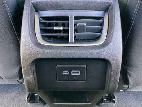 Used 2025 Chevrolet Blazer LT image 28