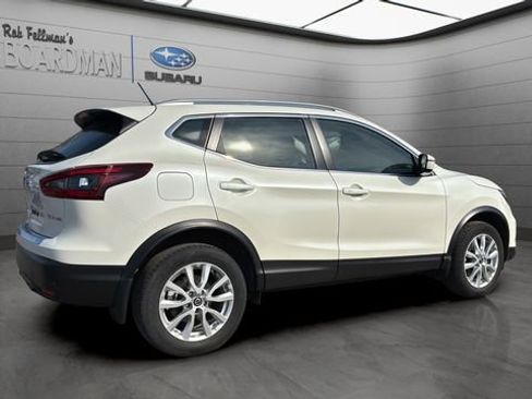 Used 2022 Nissan Rogue Sport SV image 4