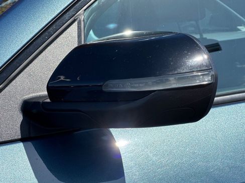 Used 2025 Chevrolet Traverse Z71 image 55