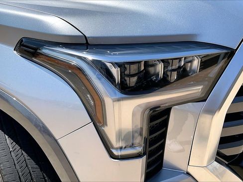 Used 2024 Toyota Tundra Limited AWD/4WD image 27