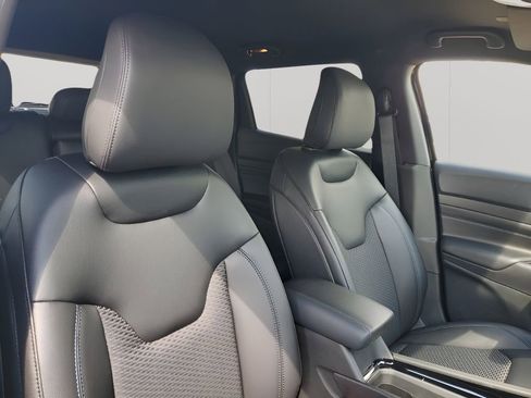 New 2026 Jeep Compass Latitude w/ Quick Order Package 29K image 15