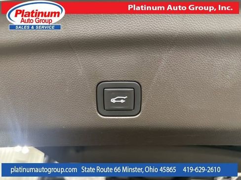Used 2023 GMC Yukon XL SLT image 55