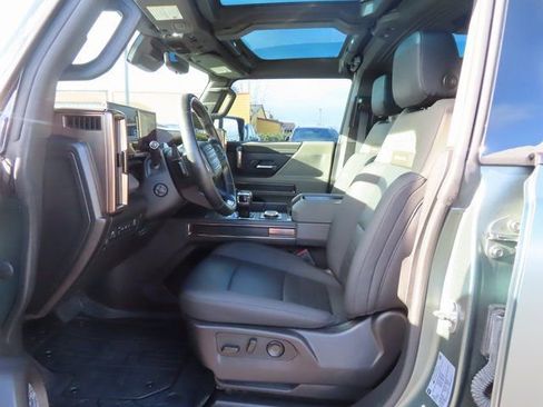 Used 2024 GMC Hummer EV 3X w/ LPO, Illumination Package image 14