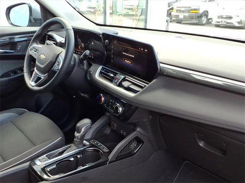 Used 2025 Chevrolet TrailBlazer LT w/ LT Cold Weather Package image 20