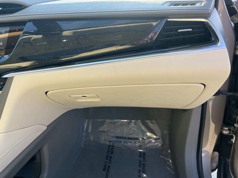 Used 2022 Cadillac XT6 Premium Luxury FWD image 26