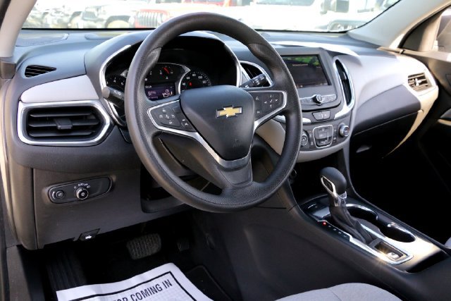 Used 2022 Chevrolet Equinox LS w/ LS Convenience Package AWD/4WD image 9