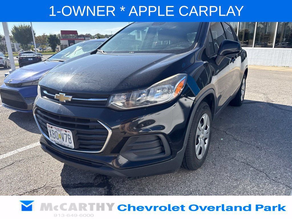 Used 2018 Chevrolet Trax LS FWD image 1
