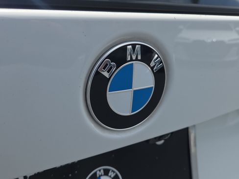 Used 2023 BMW X1 xDrive28i AWD/4WD image 16