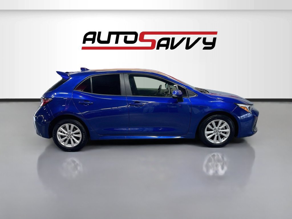 Used 2025 Toyota Corolla XSE FWD image 8