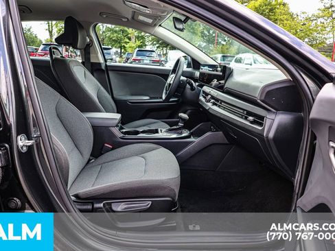 Used 2025 Kia K4 FWD image 21
