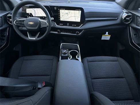 New 2026 Chevrolet Equinox LT image 9