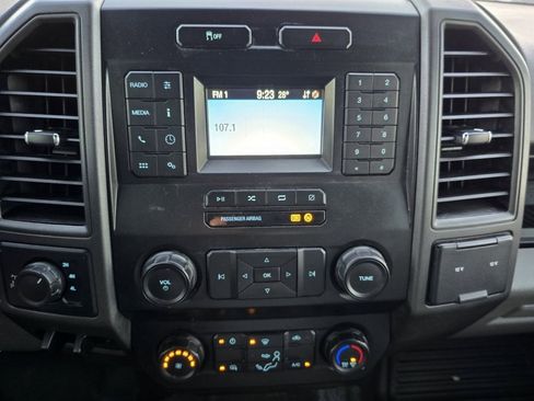 Used 2022 Ford F250 XL w/ Power Equipment Group image 4