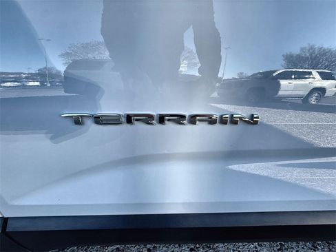 Certified 2025 GMC Terrain Elevation image 29