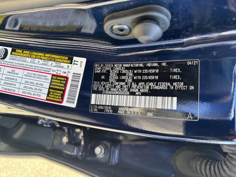 Used 2021 Toyota Highlander XLE image 37