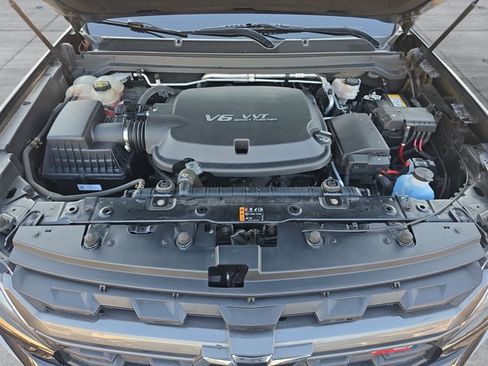 Used 2022 Chevrolet Colorado Z71 AWD/4WD image 28