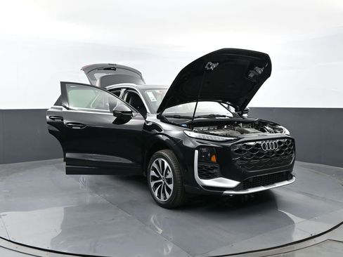 New 2026 Audi Q3 quattro 2.0T AWD/4WD image 31