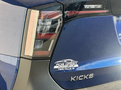 Used 2025 Nissan Kicks SV AWD/4WD image 30