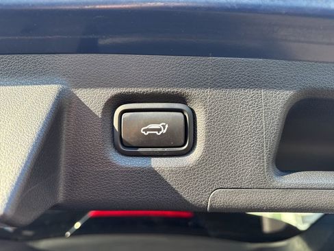 Used 2020 Hyundai Santa Fe SEL w/ Convenience Package image 30