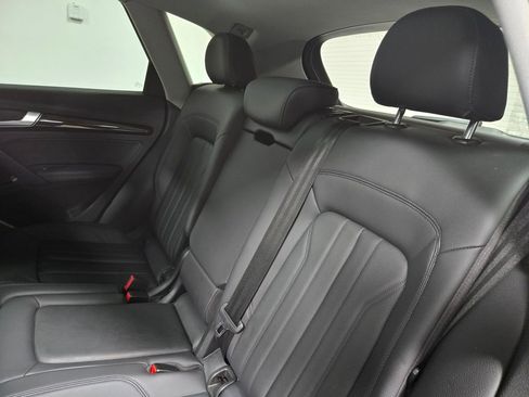Used 2019 Audi Q5 2.0T Premium Plus w/ Premium Plus Package image 32