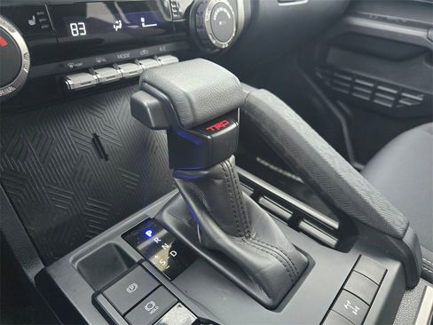 Used 2024 Toyota Tacoma TRD Off-Road image 25