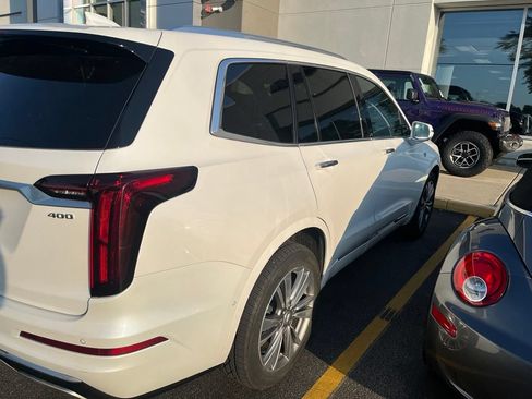 Used 2020 Cadillac XT6 Premium Luxury AWD/4WD image 6