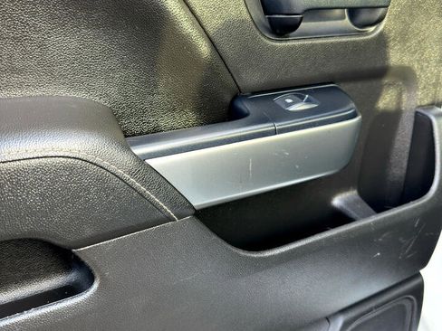 Used 2018 Chevrolet Silverado 1500 LT w/ LT Eassist Package image 35