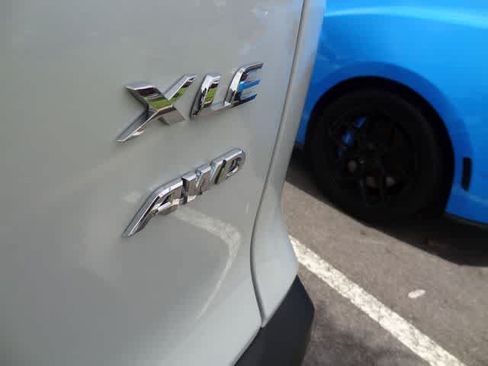 Used 2026 Toyota Corolla Cross XLE AWD/4WD image 17