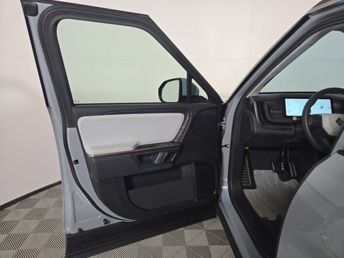 Used 2024 Rivian R1S Adventure AWD/4WD image 16