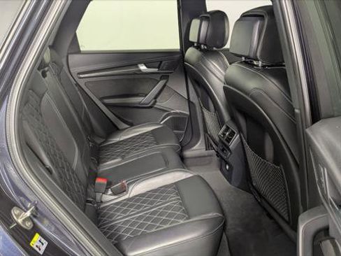 Used 2018 Audi SQ5 Premium Plus w/ Navigation Package image 18