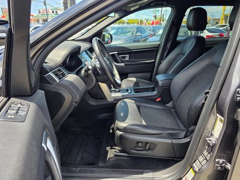 Used 2019 Land Rover Discovery Sport SE AWD/4WD image 14