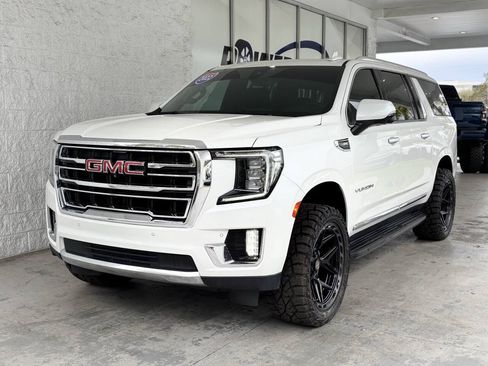 Used 2022 GMC Yukon XL SLT w/ SLT Luxury Package RWD image 1