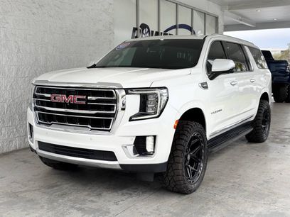 Used 2022 GMC Yukon XL SLT w/ SLT Luxury Package