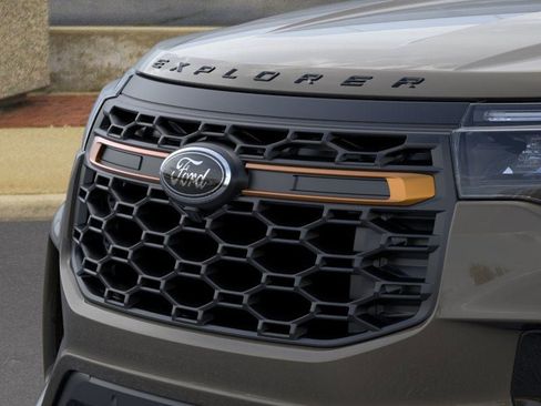 New 2026 Ford Explorer Tremor w/ Tremor Convenience Package image 17