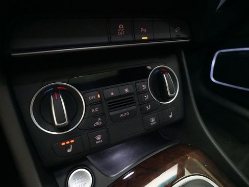 Used 2018 Audi Q3 2.0T Premium Plus w/ Premium Plus Package image 28