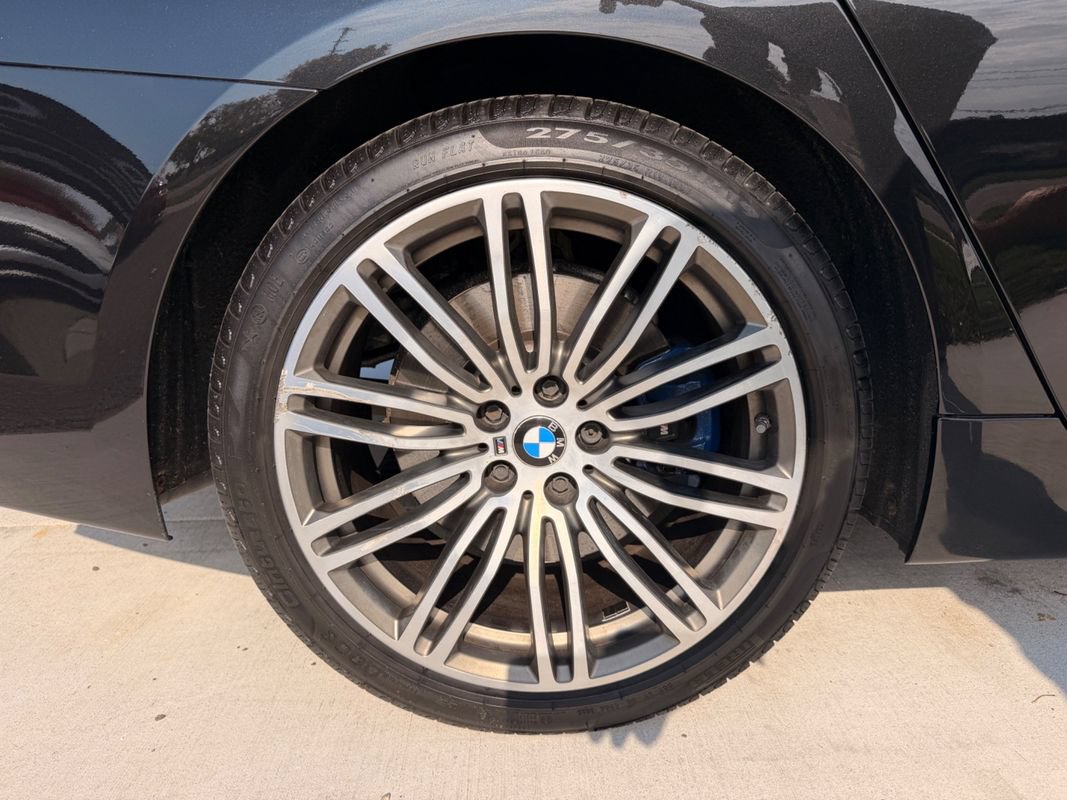 Used 2018 BMW M550i xDrive AWD/4WD image 40