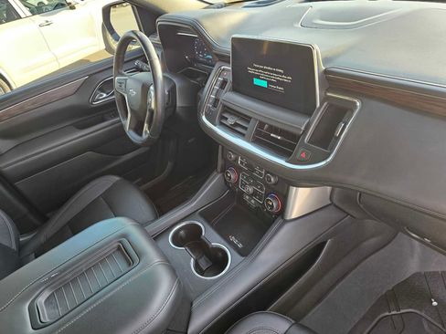 Used 2023 Chevrolet Suburban Z71 w/ Luxury Package image 11