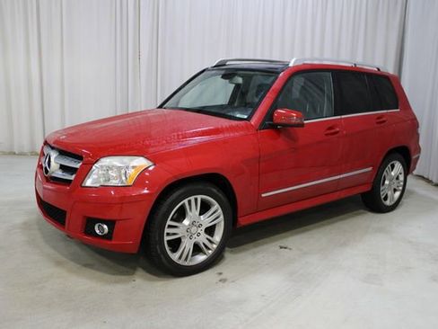 Used 2011 Mercedes-Benz GLK 350 4MATIC image 3