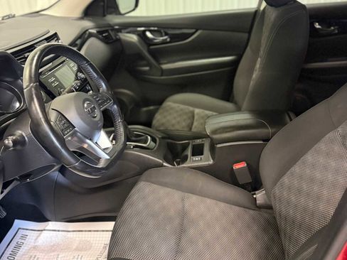 Used 2018 Nissan Rogue Sport SV w/ SV All-Weather Package AWD/4WD image 21