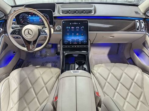 Used 2022 Mercedes-Benz Maybach S 580 4MATIC w/ Manufaktur Leather Package image 6