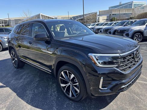 New 2026 Volkswagen Atlas Cross Sport SEL Premium R-Line AWD/4WD image 3