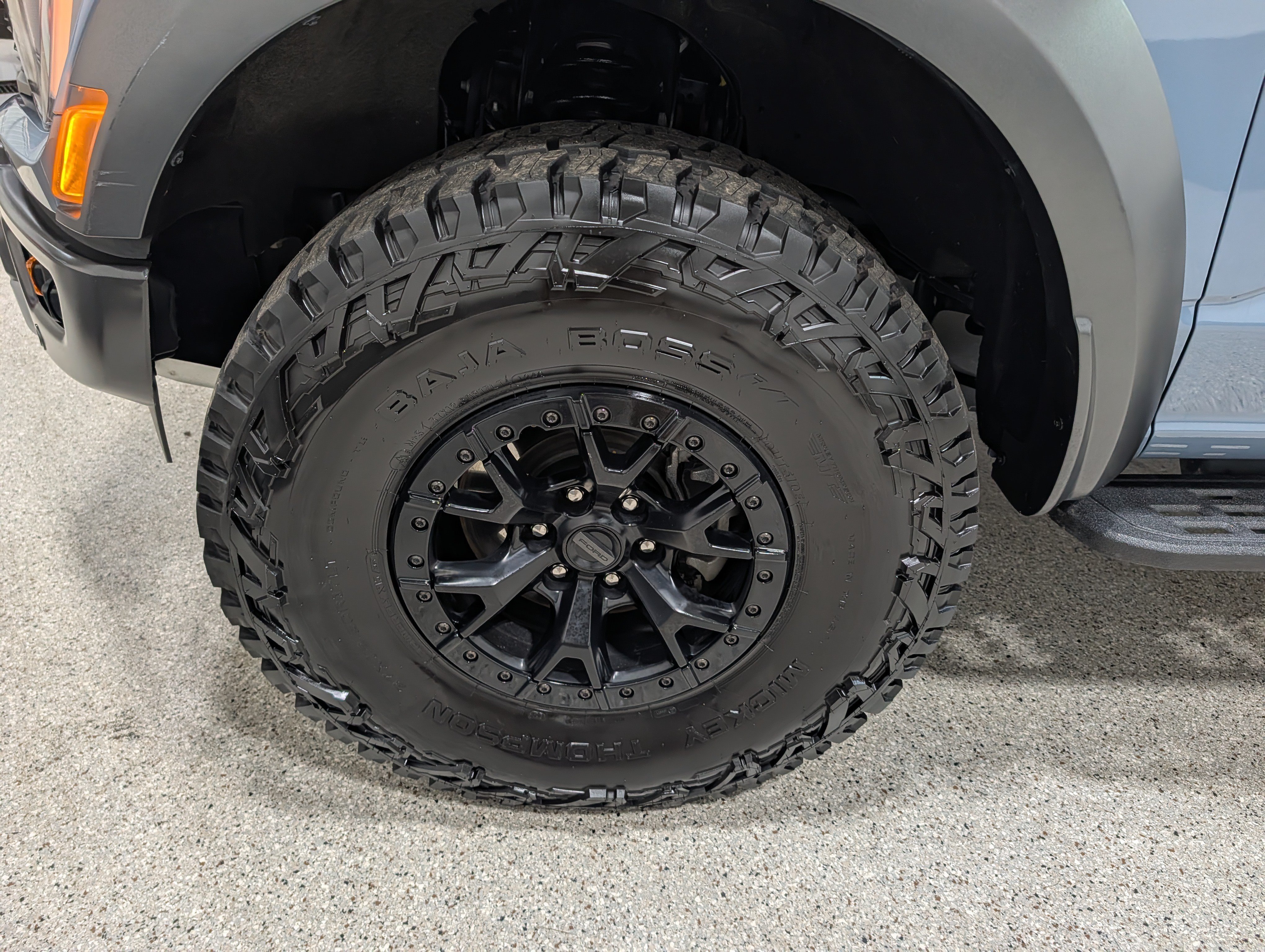Used 2023 Ford F150 Raptor w/ Raptor 37 Performance Package AWD/4WD image 12