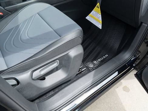 New 2026 Volkswagen Tiguan SE R-Line AWD/4WD image 47