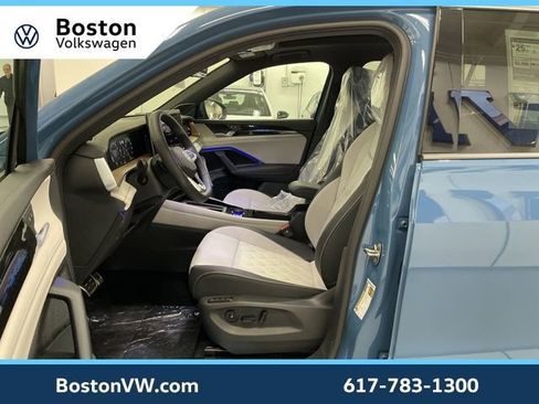 New 2026 Volkswagen Tiguan SEL R-Line AWD/4WD image 7