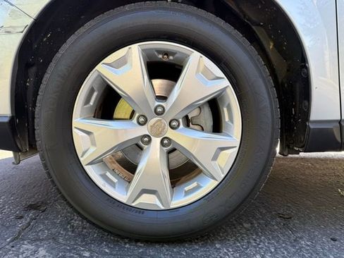 Used 2014 Subaru Forester 2.5i Limited image 33