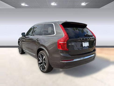 Certified 2023 Volvo XC90 B6 Plus AWD/4WD image 3