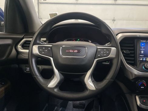 Used 2023 GMC Acadia SLE w/ Driver Convenience Package FWD image 5