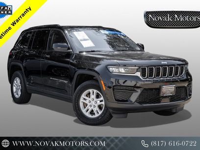 Used 2022 Jeep Grand Cherokee Laredo w/ Luxury Tech Group I