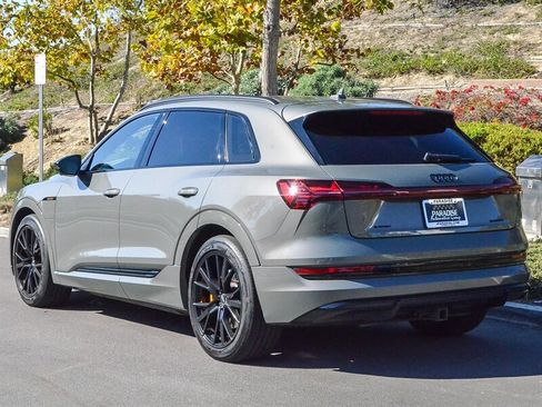 Used 2022 Audi e-tron Chronos w/ Chronos Package image 4