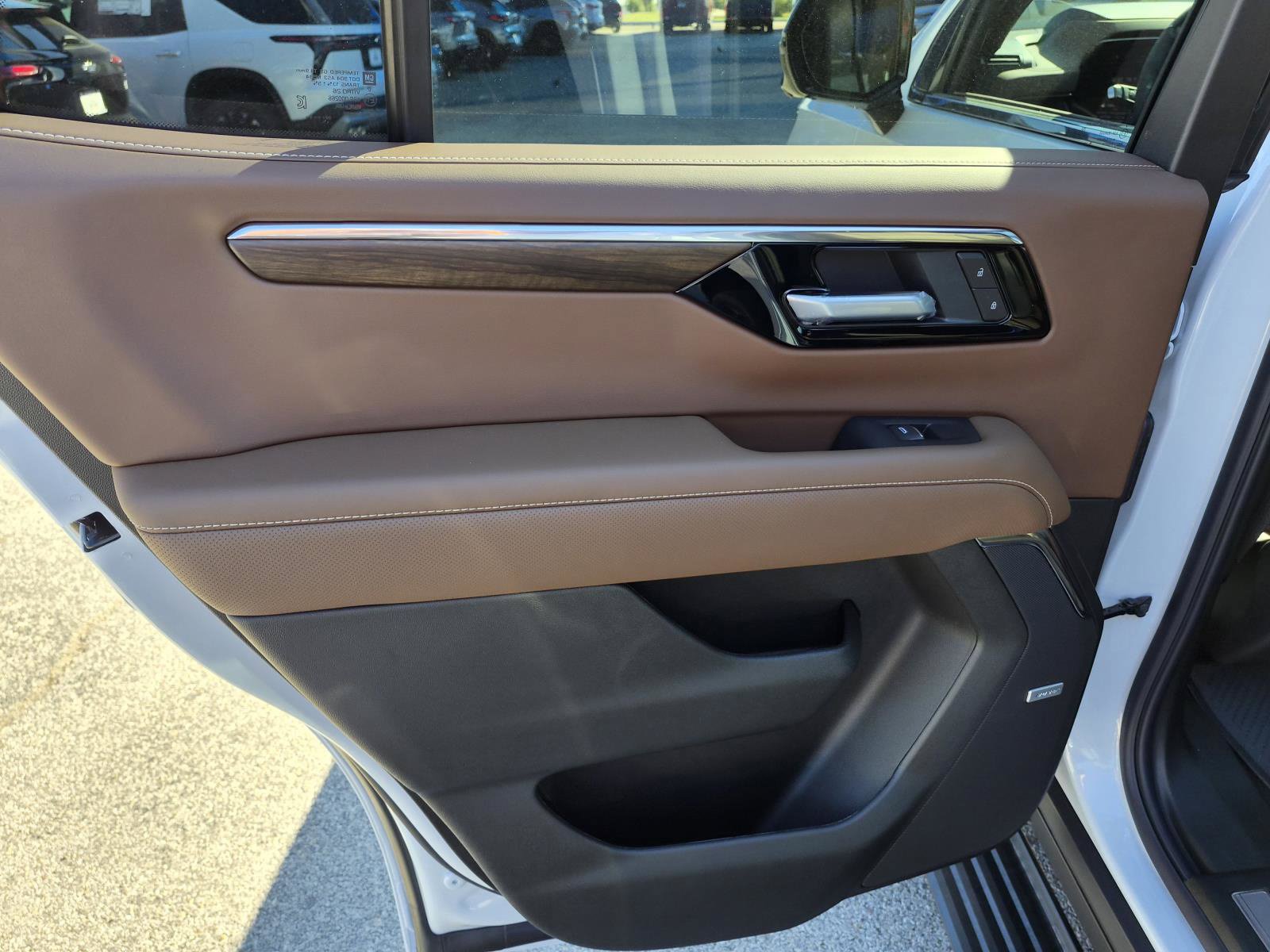 New 2027 Chevrolet Tahoe High Country AWD/4WD image 10